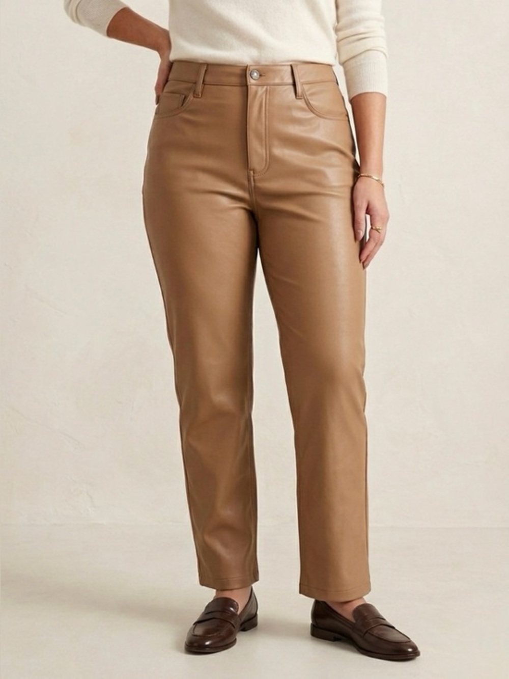 ABERCROMBIE & FITCH Curve Love 90s Straight Ultra High Rise Vegan Leather Pants